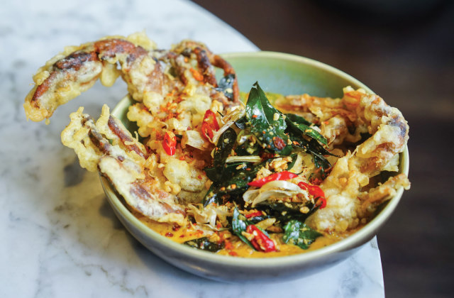 Soft Shell Crab, Salah Satu Menu Andalan di Hujan Locale (Foto: hujanlocale.com)