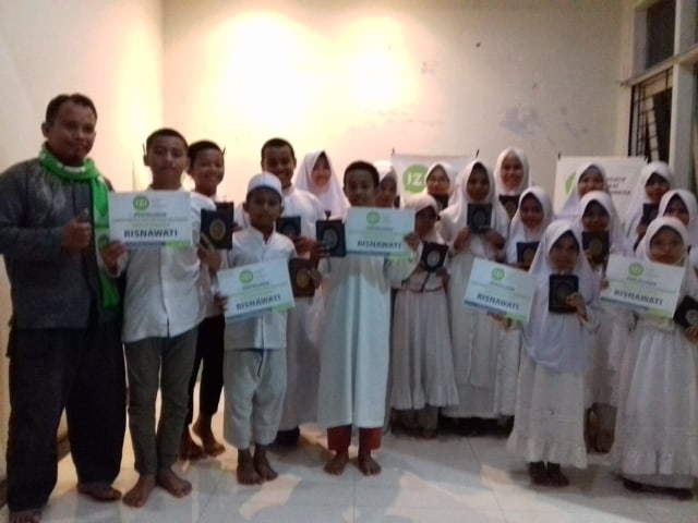 IZI Sulsel Berbagi Kebahagiaan bersama Yatim Dhuafa (2)