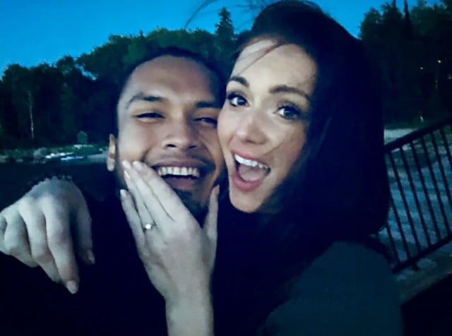 Akan Segera Menikah, Intip 7 Potret Randy Pangalila dan Pacar Bulenya (1)