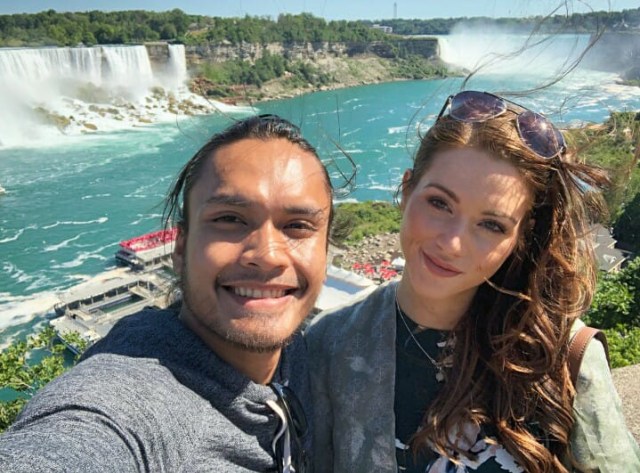 Akan Segera Menikah, Intip 7 Potret Randy Pangalila dan Pacar Bulenya (3)