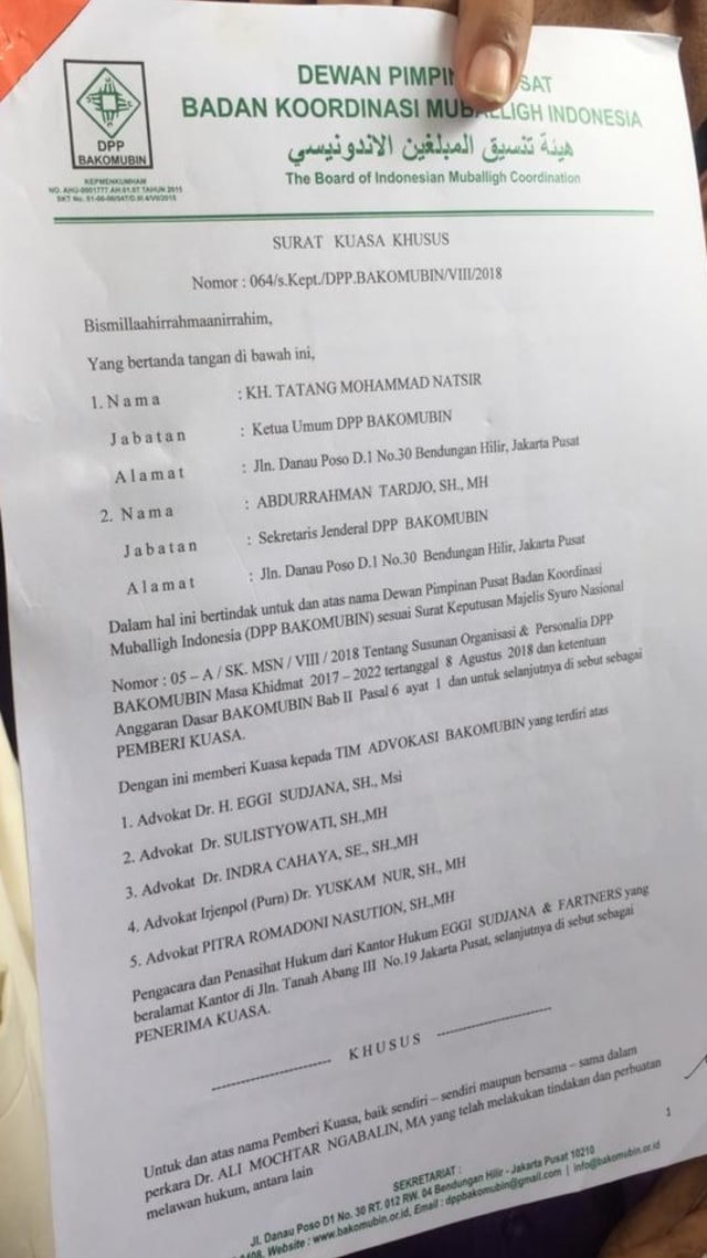 Eggi Sudjana laporkan Ngabalin ke Bareskrim atas dugaan penipuan dan pembohongan publik.  (Foto: Mirsan/kumparan)