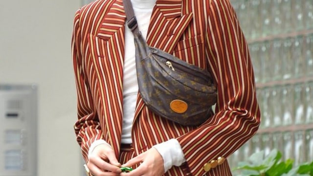 com-Louis Vuitton Fanny Pack (Foto: Instagram @girlcollectionx)