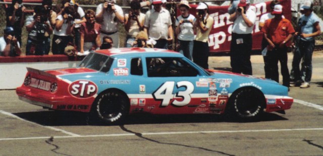 Richard Petty, si Pebalap Mobil NASCAR Amerika yang Melegenda (1)