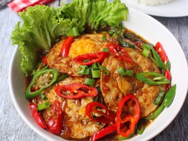 Ilustrasi Telur Ceplok Kecap Pedas (Foto: Instagram @resepkokiid)