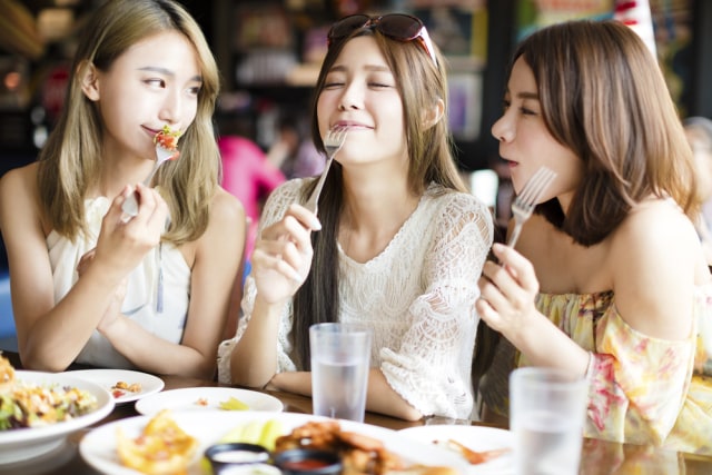 com-Hang out bareng teman (Foto: Shutterstock)