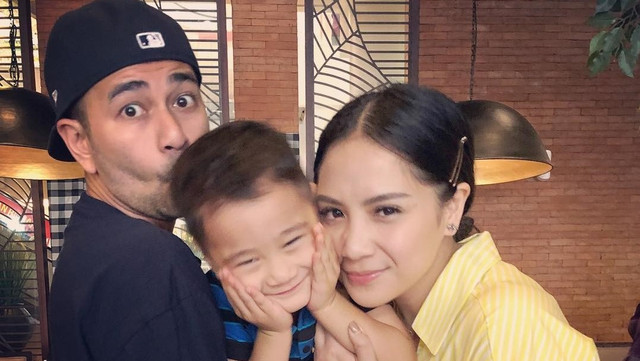 Raffi Ahmad, Nagita Slavina dan Rafathar (Foto: instagram/raffinagita1717)