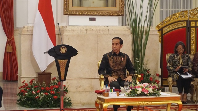 Presiden Joko Widodo dalam sidang kabinet Rencana Pembangunan Jangka Menengah Nasional (RPJMN) di Istana Negara. Foto: Yudhistira Amran Saleh/kumparan