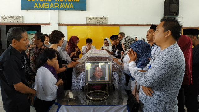 Suasana di Krematorium Yayasan Sosial Gotong Royong Ambarawa, Jawa Tengah tempat NH Dini dikremasi. (Foto: Afiati Tsalitsati/kumparan)