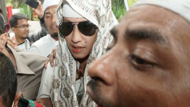 Habib Bahar bin Smith menjalani pemeriksaan di Bareskrim Mabes Polri, Jakarta, Kamis (6/12). (Foto: Nugroho Sejati/kumparan)
