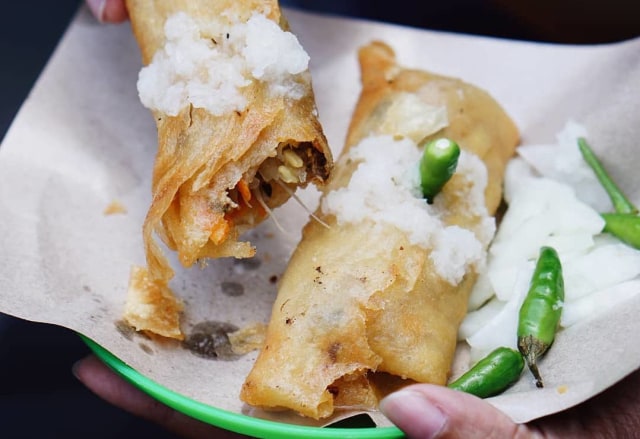 Lumpia Samijaya. (Foto: Instagram @ammamammo)