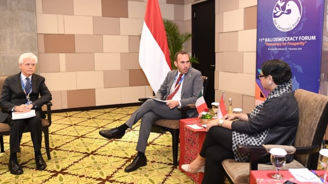 Pertemuan Bilateral Indonesia Italia di BNDCC, Kamis (6/12).  (Foto: Dok Kementerian Luar Negeri)