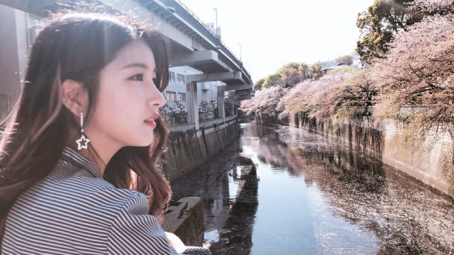 Kim Sowon, leader grup idola Gfriend (Foto: Facebook/@gfrdofficial)