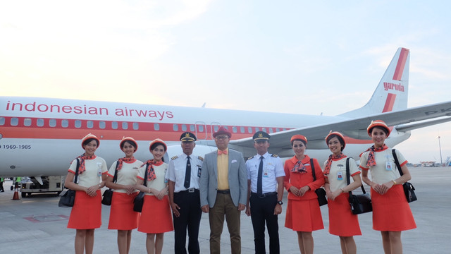 Seluruh Awak Penerbang Garuda Indonesia dalam Nuansa Vintage (Foto: Bella Cynthia / kumparan)