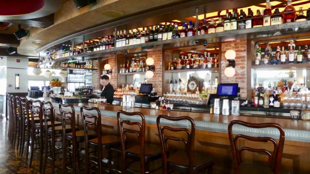 Suasana Lavo Restaurant (Foto: Safira Maharani/ kumparan)