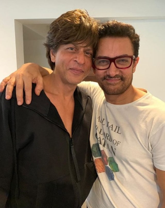 Bukan Shah Rukh Khan, Ini 7 Artis Bollywood Terkaya Tahun 2018 (5)