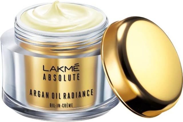 Rekomendasi pelembap wajah ala Makeup Artist Archangela Chelsea: Lakme. (Foto: Lakme)