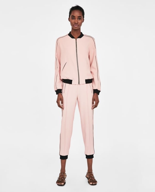 Bomber Jacket with Contrasting Trims, Zara. (Foto: dok. Shoptagr)