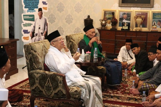 KH Ma’ruf Amin Bicara Ekonomi Ummat di Hadapan Ulama se-Depok