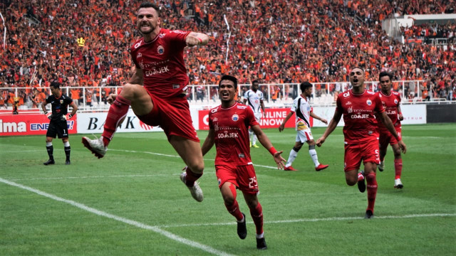 Selebrasi gol Persija Marko Simic di lagapendukung Persija melawan Mitra Kukar di Stadion Gelora Bung Karno, Jakarta, Minggu (09/12/2018). (Foto: Iqbal Firdaus/kumparan)