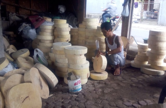 Galungan Datang, Talenan Pun Jadi Buruan