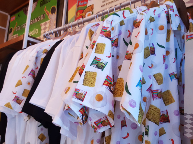 Baju motif Indomie (Foto: dok Nurvita Indarini/ Kumparan)
