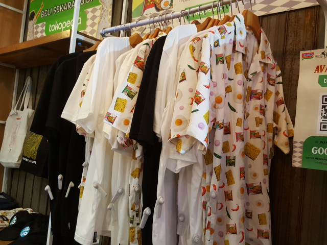 Baju motif Indomie (Foto: dok Nurvita Indarini/ Kumparan)