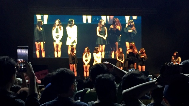 Penampilan CLC di ‘Hypeday K City Camp 2018’, Istora Senayan, Jakarta, Minggu (9/12). (Foto: Masajeng Rahmiasri/kumparan)