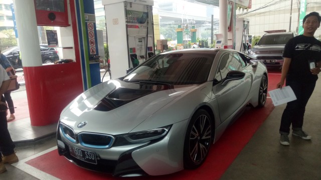 Mobil listrik dipamerkan di SPBU Pertamina Kuningan, Jakarta Selatan. Foto: Resya Firmansyah/kumparan