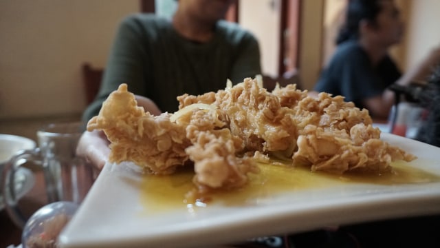 Cumi Goreng Mentega (Foto: Mela Nurhidayati/kumparan)