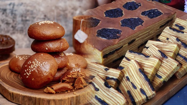 Kue jadul populer di Indonesia. (Foto: Instagram @jajaninajadulu @fen.z)