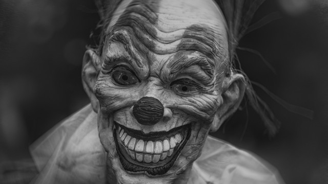 5 Zodiak dengan Sifat Paling Berbahaya 