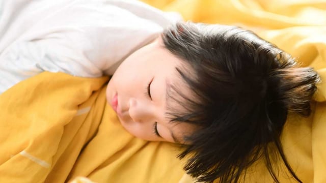 Si Kecil Menolak Tidur Siang? Ini Solusinya
