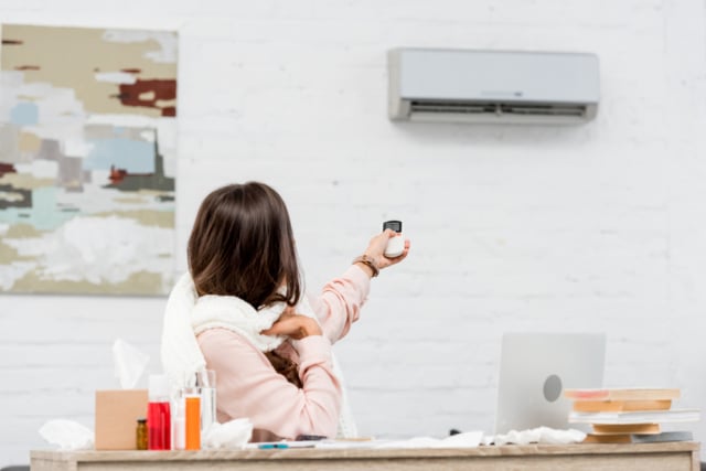 Bekerja di Ruang Ber-AC. (Foto: Shutterstock)