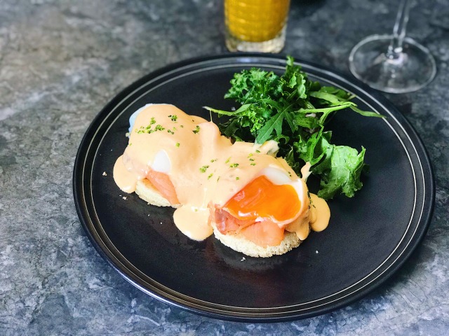 Salmon eggs benedict. (Foto: Toshiko/kumparan)