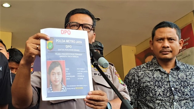 Daftar pencarian orang (DPO) pengeroyok Kapten Komarduin. (Foto: Fadjar Hadi/kumparan)