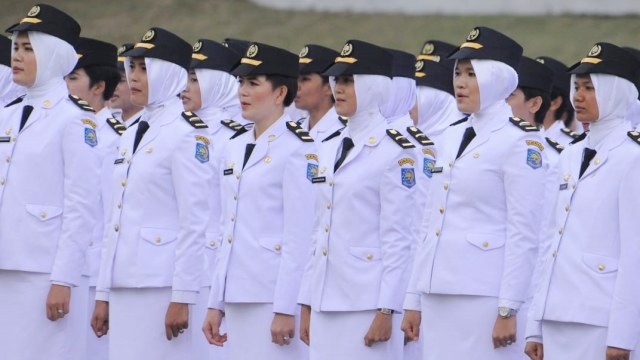 Contoh penggunaan pakaian dinas di lingkungan Kemendagri. (Foto: Dok. Kemendagri)