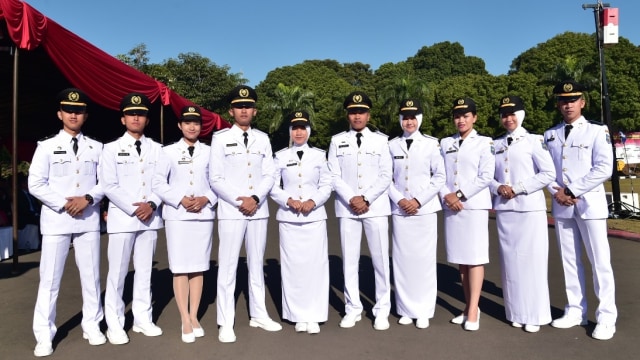 Contoh penggunaan pakaian dinas di lingkungan Kemendagri. (Foto: Dok. Kemendagri)