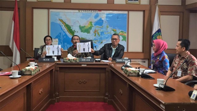 Konferensi pers peraturan pakaian dinas ASN di Kemendagri. (Foto: Andreas Ricky Febrian/kumparan)