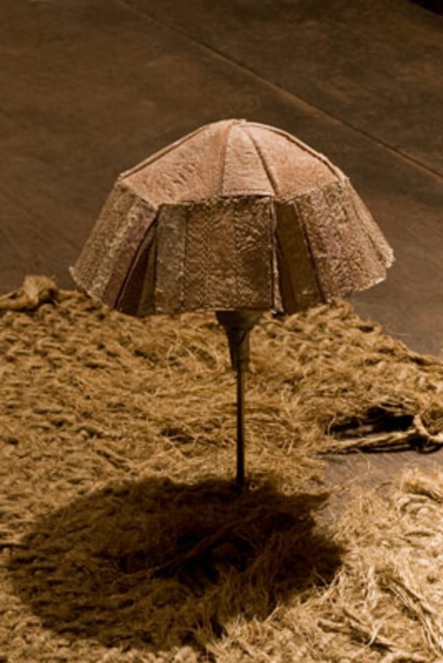 Menengok Deretan Patung di Inggris yang Terbuat dari Kulit Manusia (10)