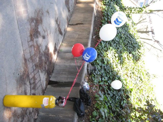 Tabung helium (Foto: davidgljay/Flickr)