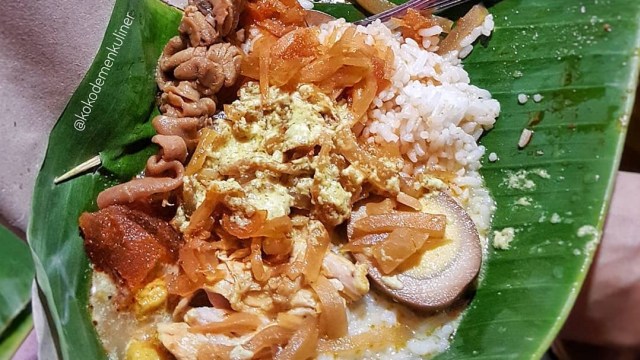 Nasi ayam Bu Nyoto (Foto: Instagram: @kokodemenkuliner)