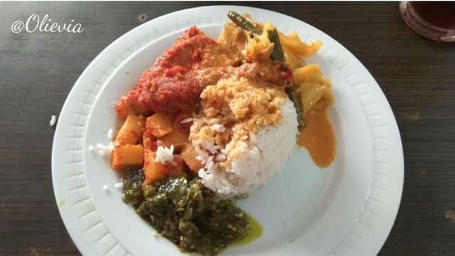 Ilustrasi sajian nasi Padang (Foto: Instagram: @olievia22)