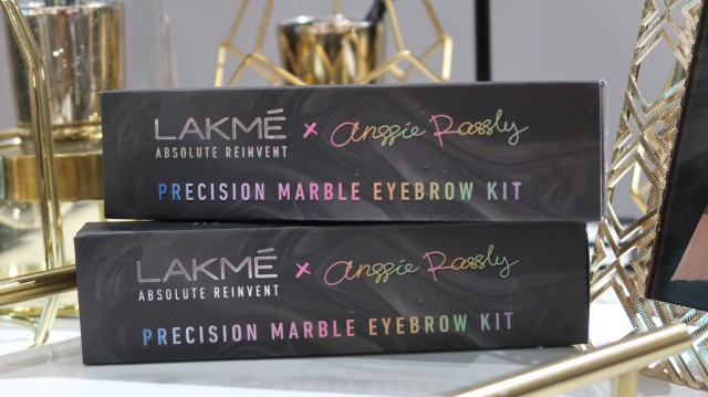 LAKME Precision Marble Eyebrow Pencil. (Foto: dok. Intan Kemala Sari/kumparan)