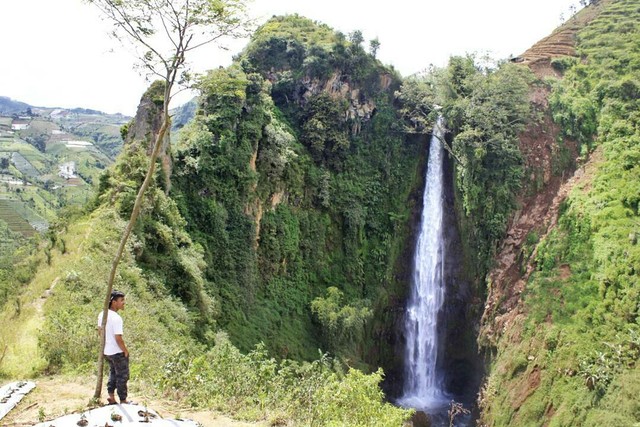Butuh Kesegaran? Yuk Kunjungi 5 Curug Ini di Temanggung! (1)