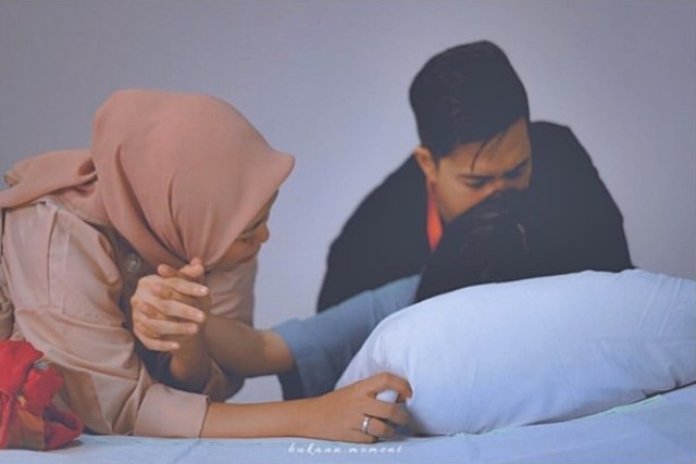 Tahan Sakit dan Tetap Senyum, Ini 7 Momen Haru Persalinan Ardina Rasti (3)