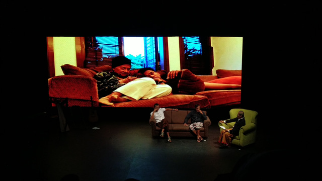 Teater "Ibu" oleh Tio Pakusadewo (Foto: Maria Gabriella/kumparan)