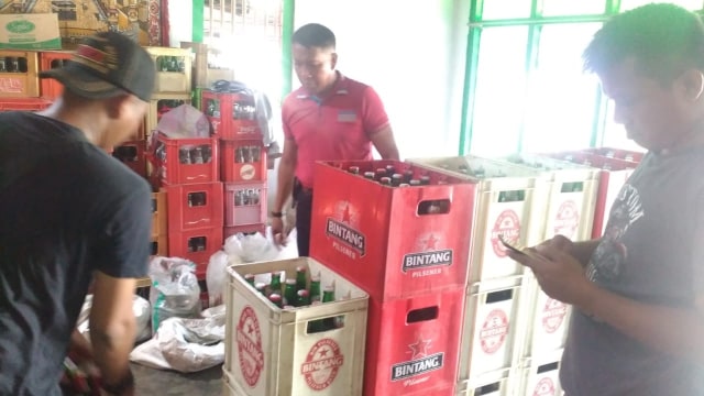 Polisi di Bojonegoro Amankan Ratusan Botol Minuman Keras