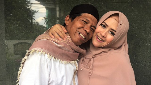 Kiwil dan Istri Keduanya Meggy Wulandari. (Foto: Giovanni/kumparan.)