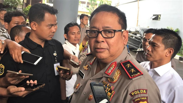 Kapolda Jatim Irjen Pol, Luki Hermawan. (Foto: Nuryatin Phaksy Sukowati/kumparan)