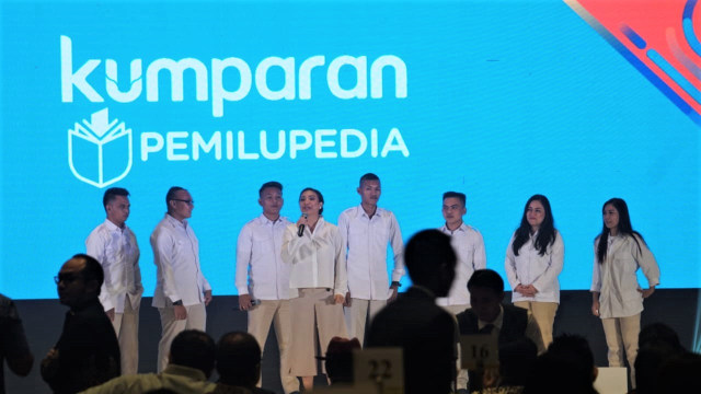 Vocal grup Partai Gerindra menyanyikan Hymne Gerindra saat peluncuran kumparan Pemilupedia, Hotel The Westin, Jakarta Selatan, Senin (17/12/2018). (Foto: Jamal Ramadhan/kumparan)